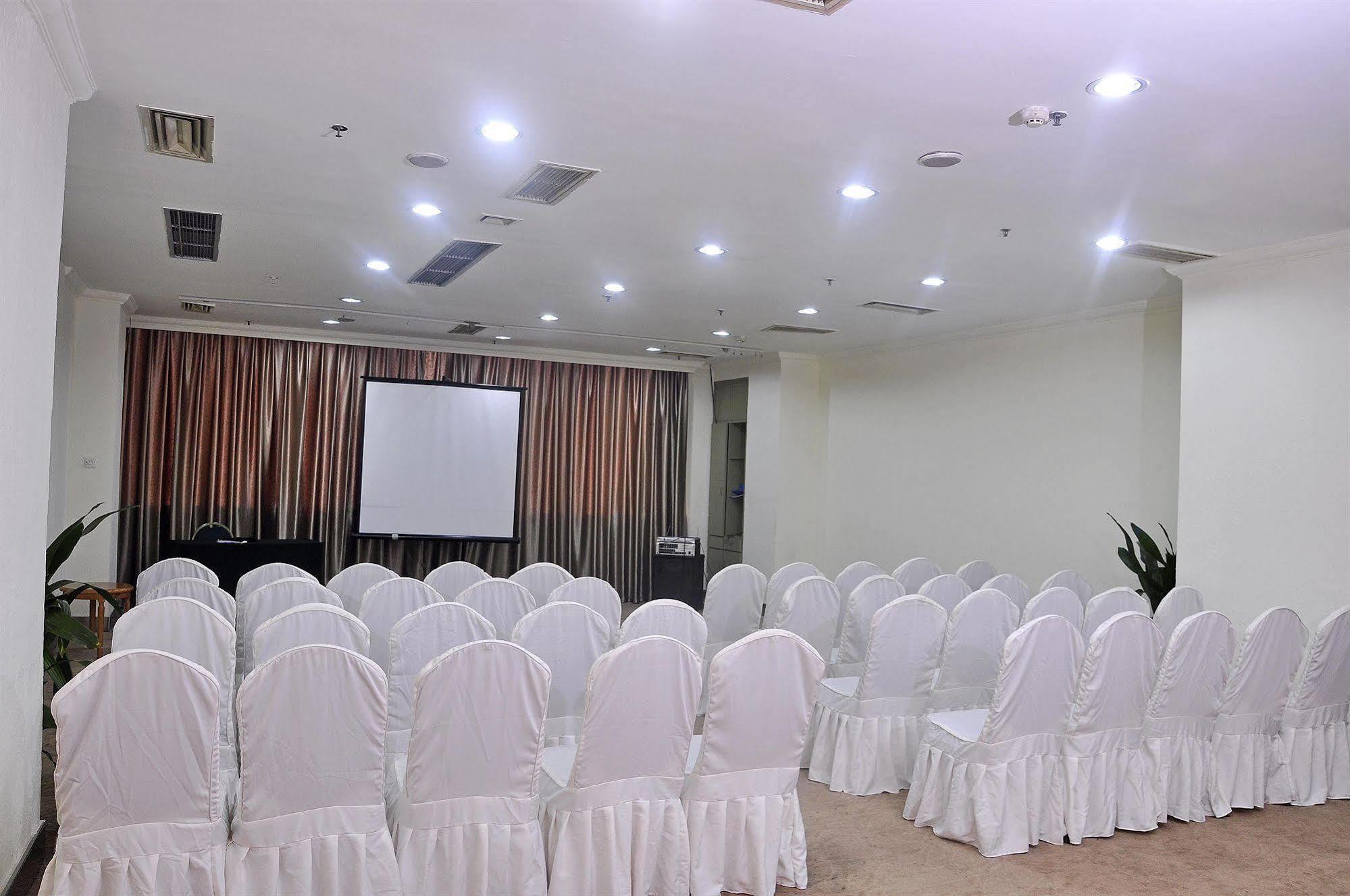 Garden City Hotel เฉิงตู ภายนอก รูปภาพ